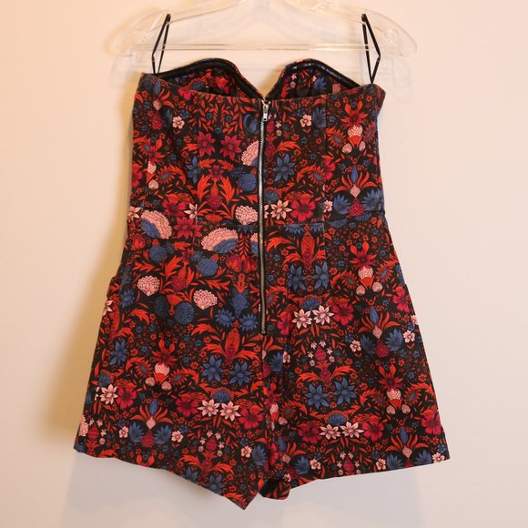 Floral Tropical Patterned Strapless Romper - Picture 3 of 16
